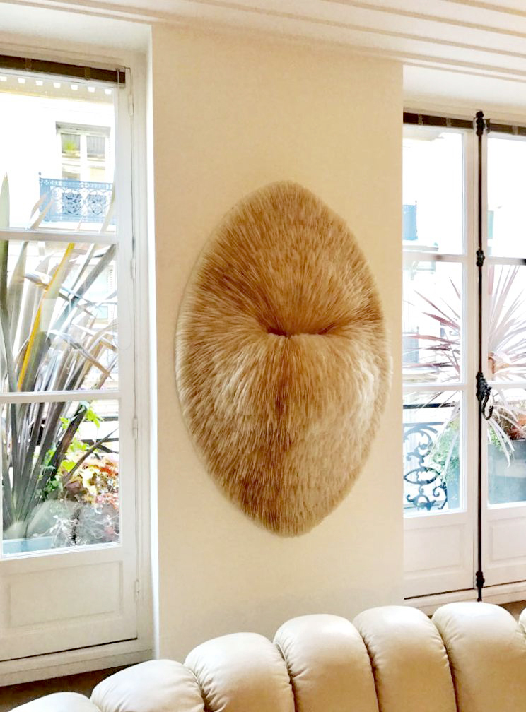 Femininity-capiz-shells-Amber-Bijl-2017-±-145-x-95-cm-interior.jpg